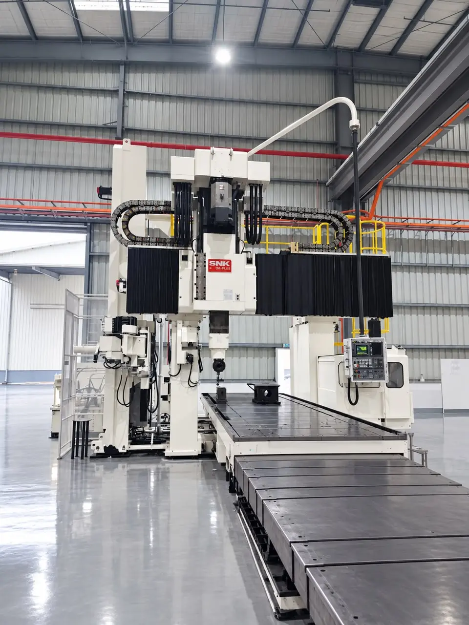 SNK DC-3FSM double-column machining center at YS Yat Shing, Malaysia